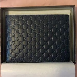 REAL GUCCI NAVY MENS WALLET